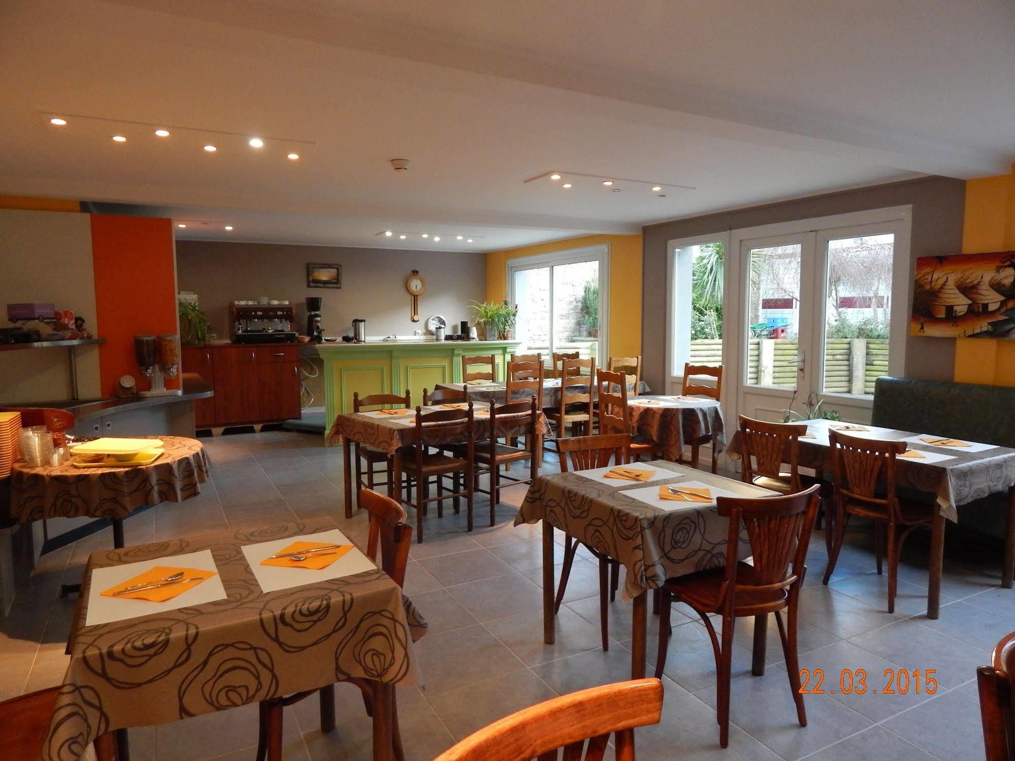 Hotel Les Pieux En Cotentin Exteriör bild